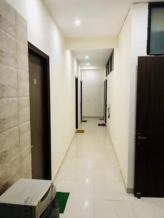 Hotel Royal Court Residency à Gurgaon 0*,